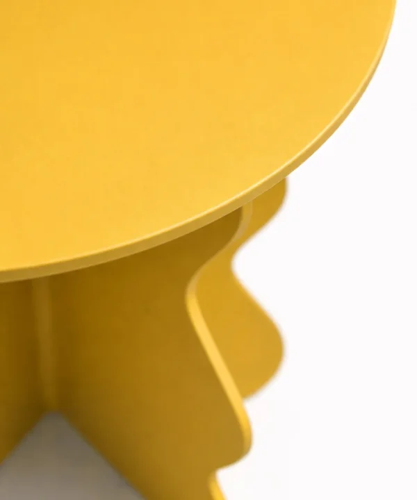 Minimal Artistic Side Table Color Gold